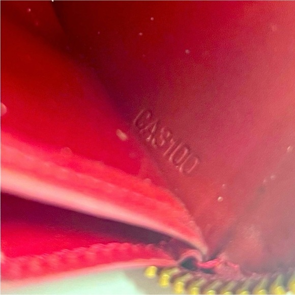 Louis Vuitton Vernis Red Wallet - Picture 5 of 14